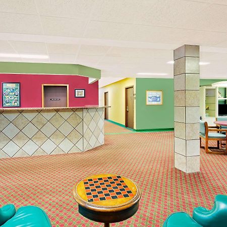 Hotel Super 8 By Wyndham Sturgeon Bay Extérieur photo