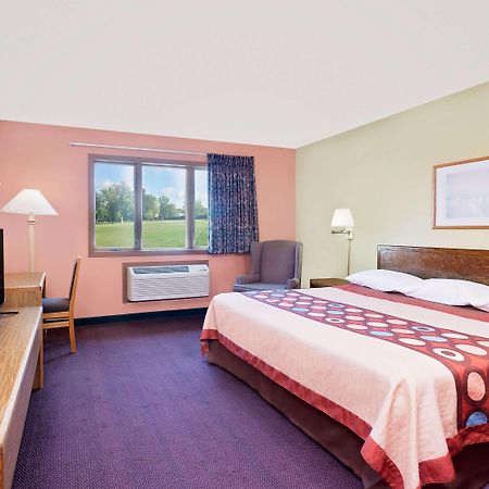 Hotel Super 8 By Wyndham Sturgeon Bay Extérieur photo