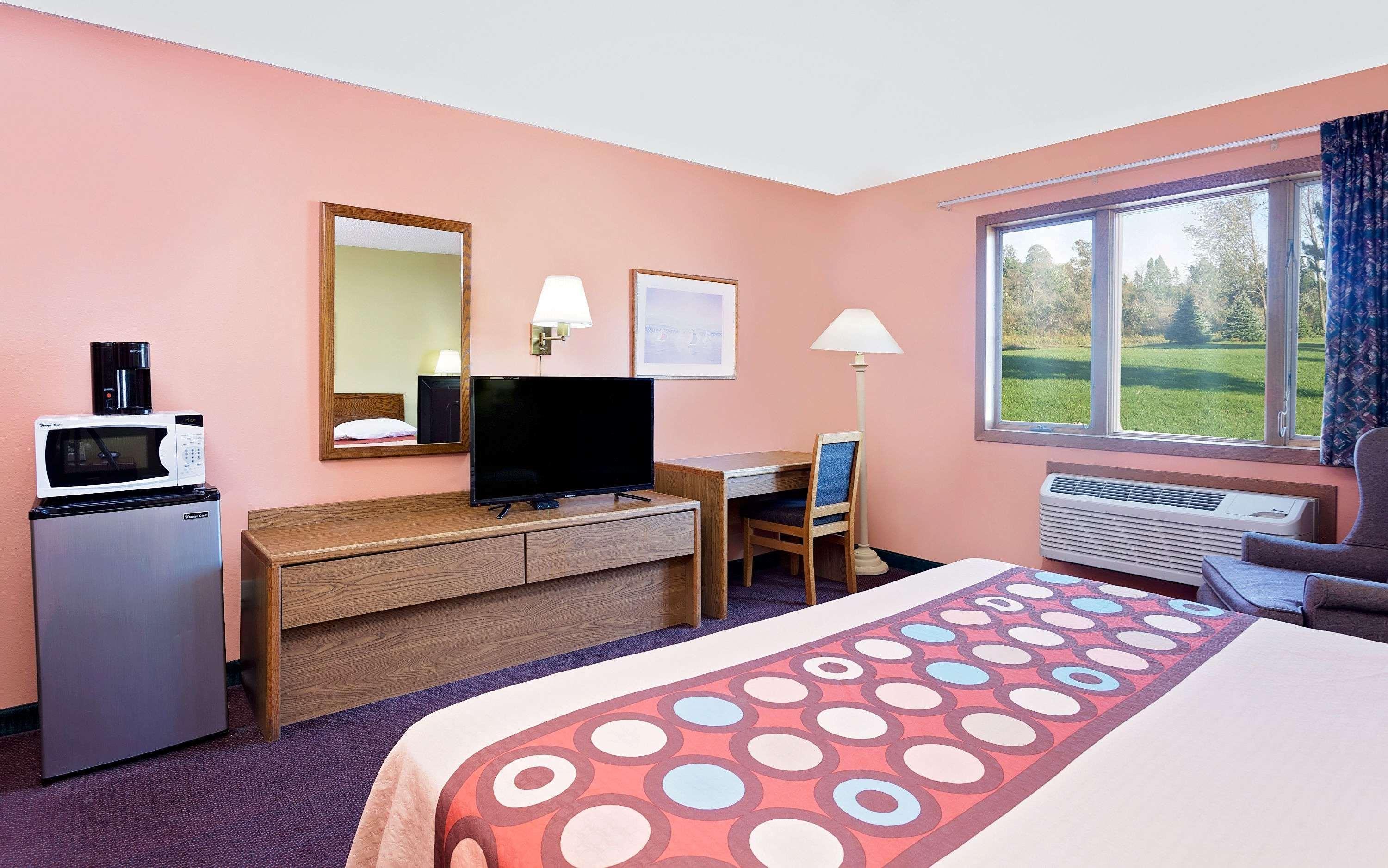 Hotel Super 8 By Wyndham Sturgeon Bay Extérieur photo