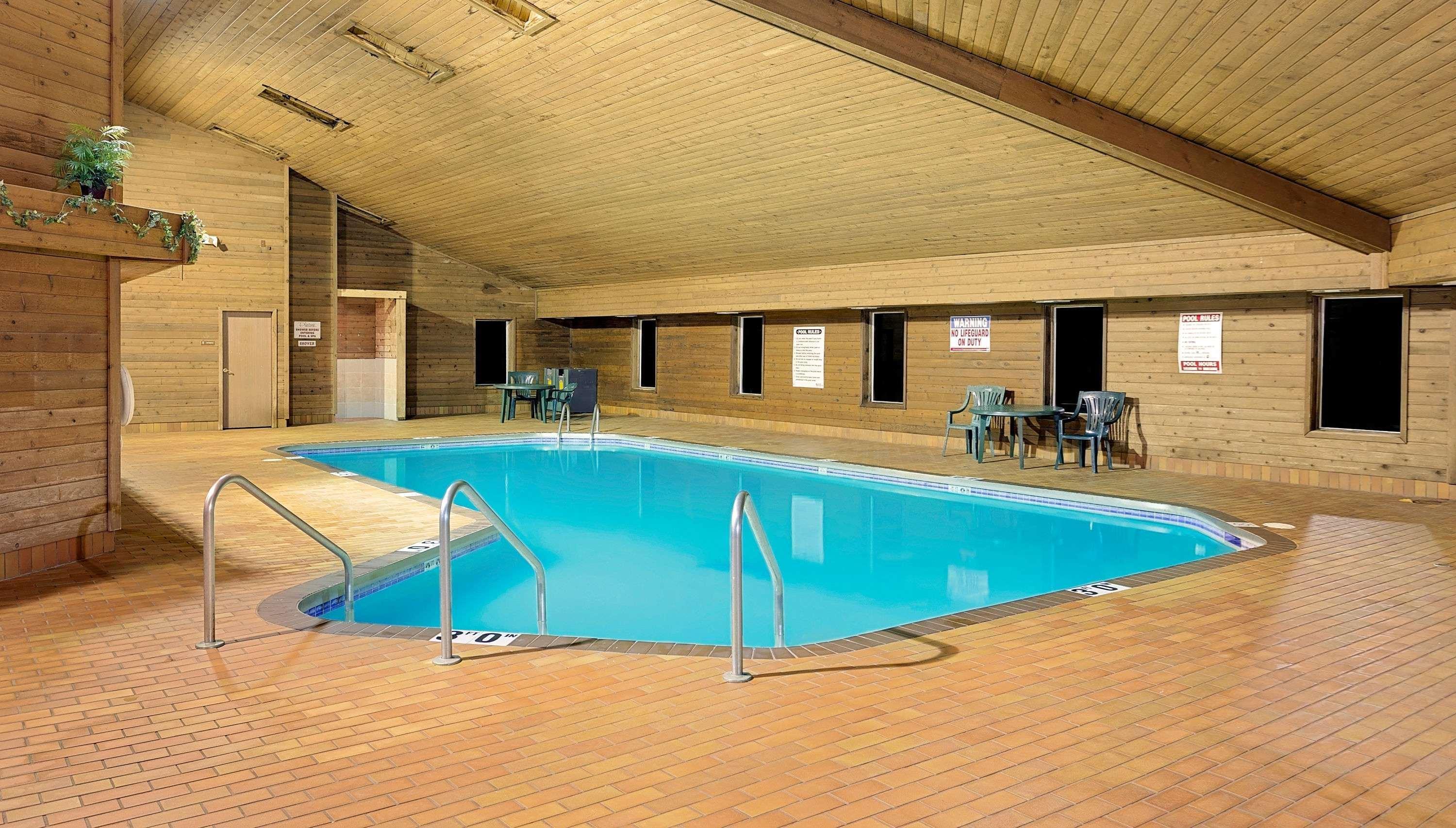 Hotel Super 8 By Wyndham Sturgeon Bay Extérieur photo