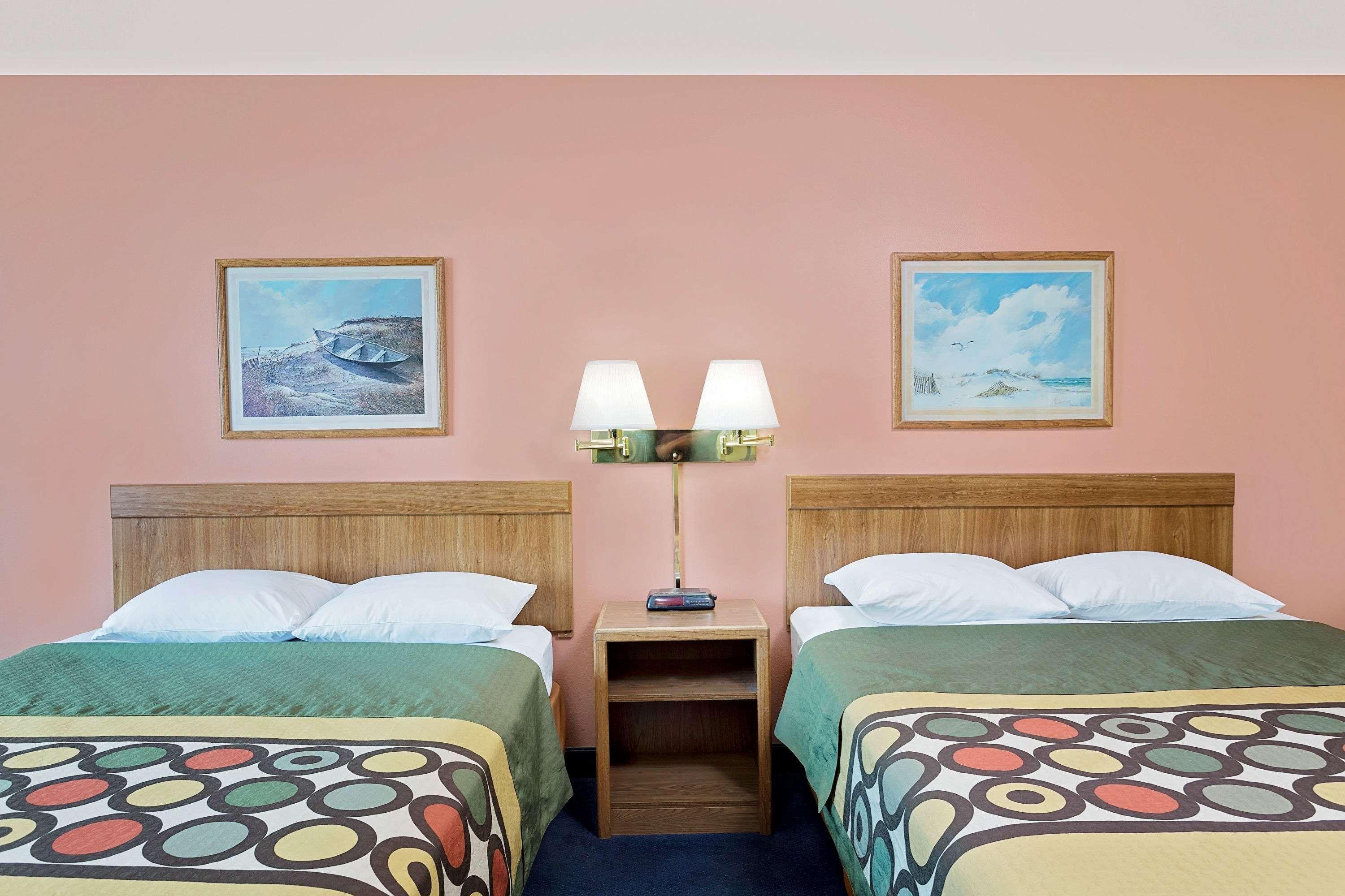 Hotel Super 8 By Wyndham Sturgeon Bay Extérieur photo