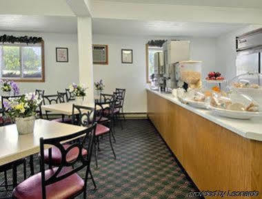 Hotel Super 8 By Wyndham Sturgeon Bay Extérieur photo