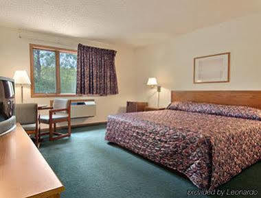 Hotel Super 8 By Wyndham Sturgeon Bay Extérieur photo